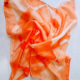 Ingrid Hlaváčová, Hodvábná šatka oranžová