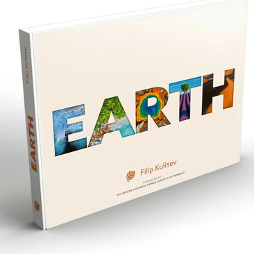 Filip Kulisev, Earth - kniha s podpisom autora, anglická verzia