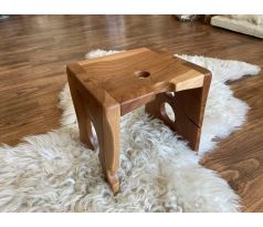 drevo hoker marhuľa, drevený stolček