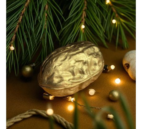 Veľký zlatý orech