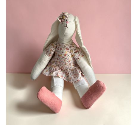 Ručne šitá zajačica Leontýna