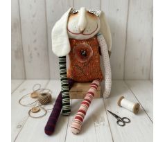 Soňa Mrázová Ručne šitá zajačica Henrieta