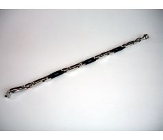 Náramok z nerezovej ocele s čiernym zdobením